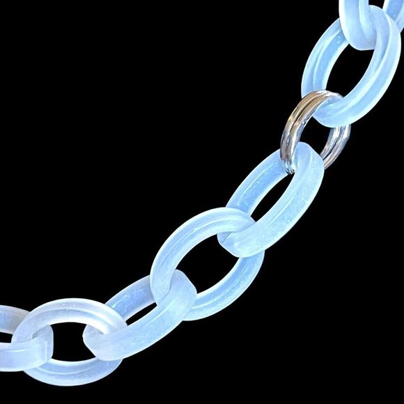 RJ Graziano Acrylic Lucite Necklace Clear Frosted Link Silver Tone Metal Chunky - Picture 3 of 10